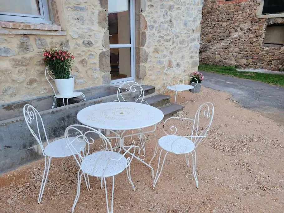 Charmante Maison Totalement Renovee Saint-Géron Hébergement de vacances