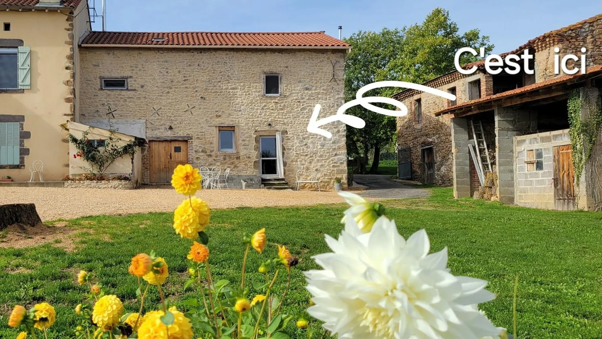 Holiday home Charmante Maison Totalement Renovee Saint-Geron